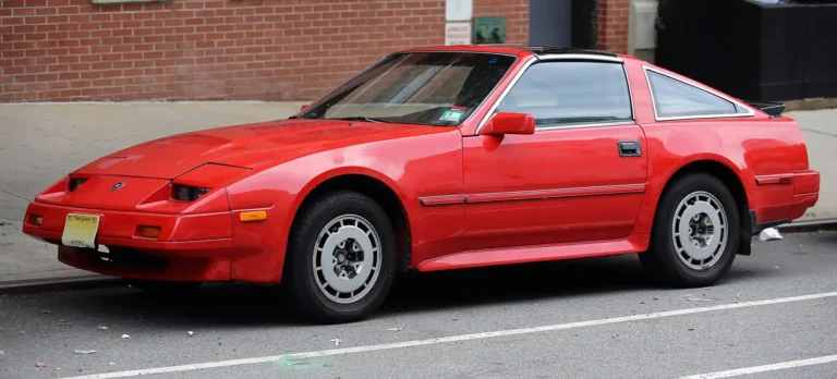 The Top 5 Classic Cars to Buy in 2022
