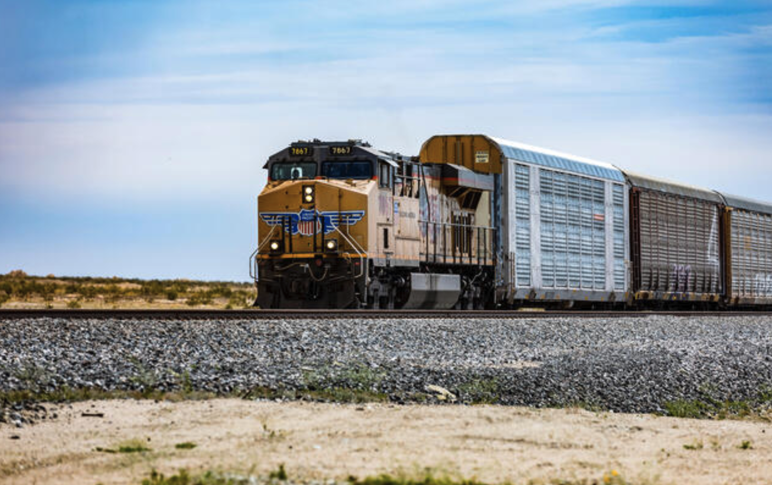 Auto transport by rail