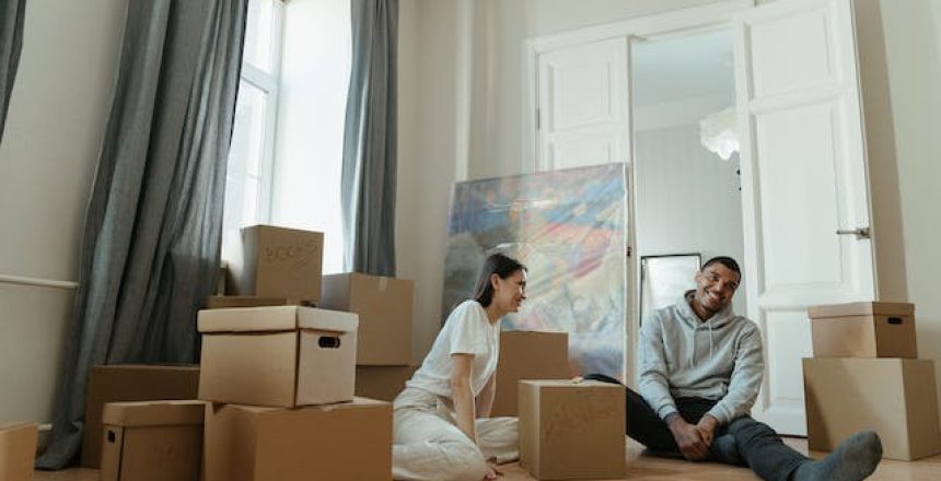 How to Move Out with No Money: (7 Top Tips to Lessen Moving Stress)